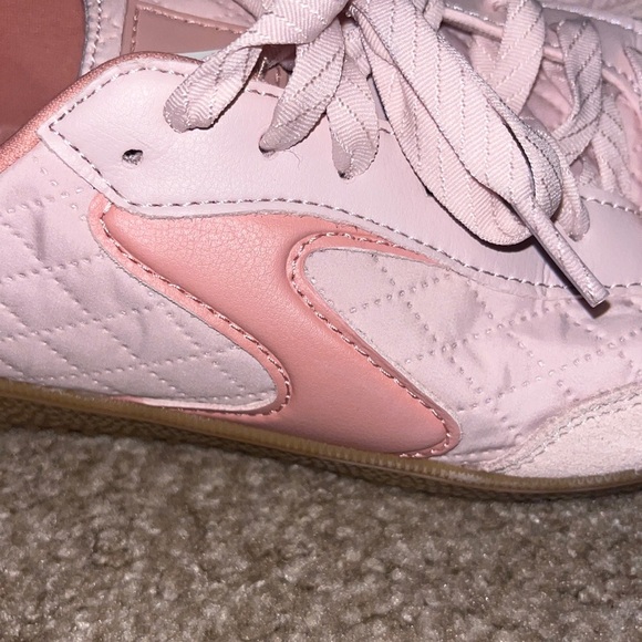 Skechers
Court & Classics Hotshot Sneakers - Cool Transition in Pink - Picture 3 of 6